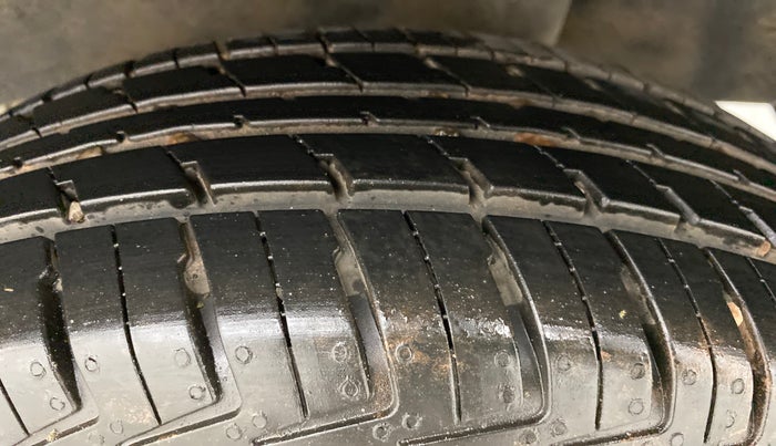 2017 Datsun Redi Go T (O), Petrol, Manual, 17,617 km, Left Rear Tyre Tread
