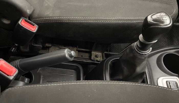 2017 Datsun Redi Go T (O), Petrol, Manual, 17,617 km, Gear Lever