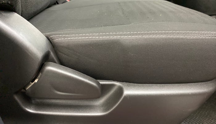2017 Datsun Redi Go T (O), Petrol, Manual, 17,617 km, Driver Side Adjustment Panel
