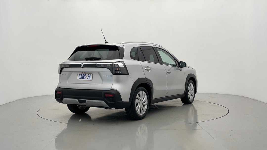 Right Back Diagonal (45- Degree) View