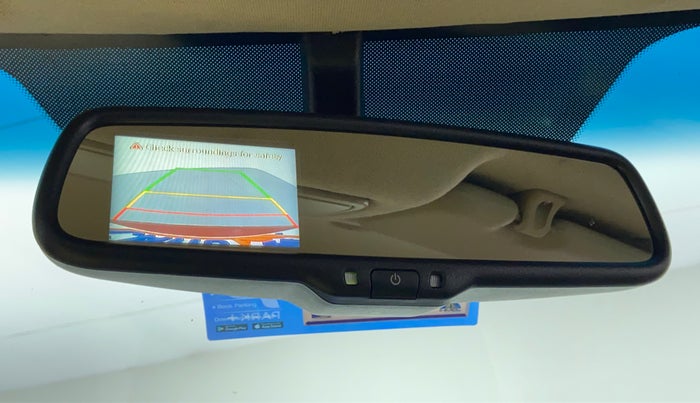 2014 Hyundai New Elantra SX 1.8 MT, Petrol, Manual, 67,750 km, IRVM mounted Camera