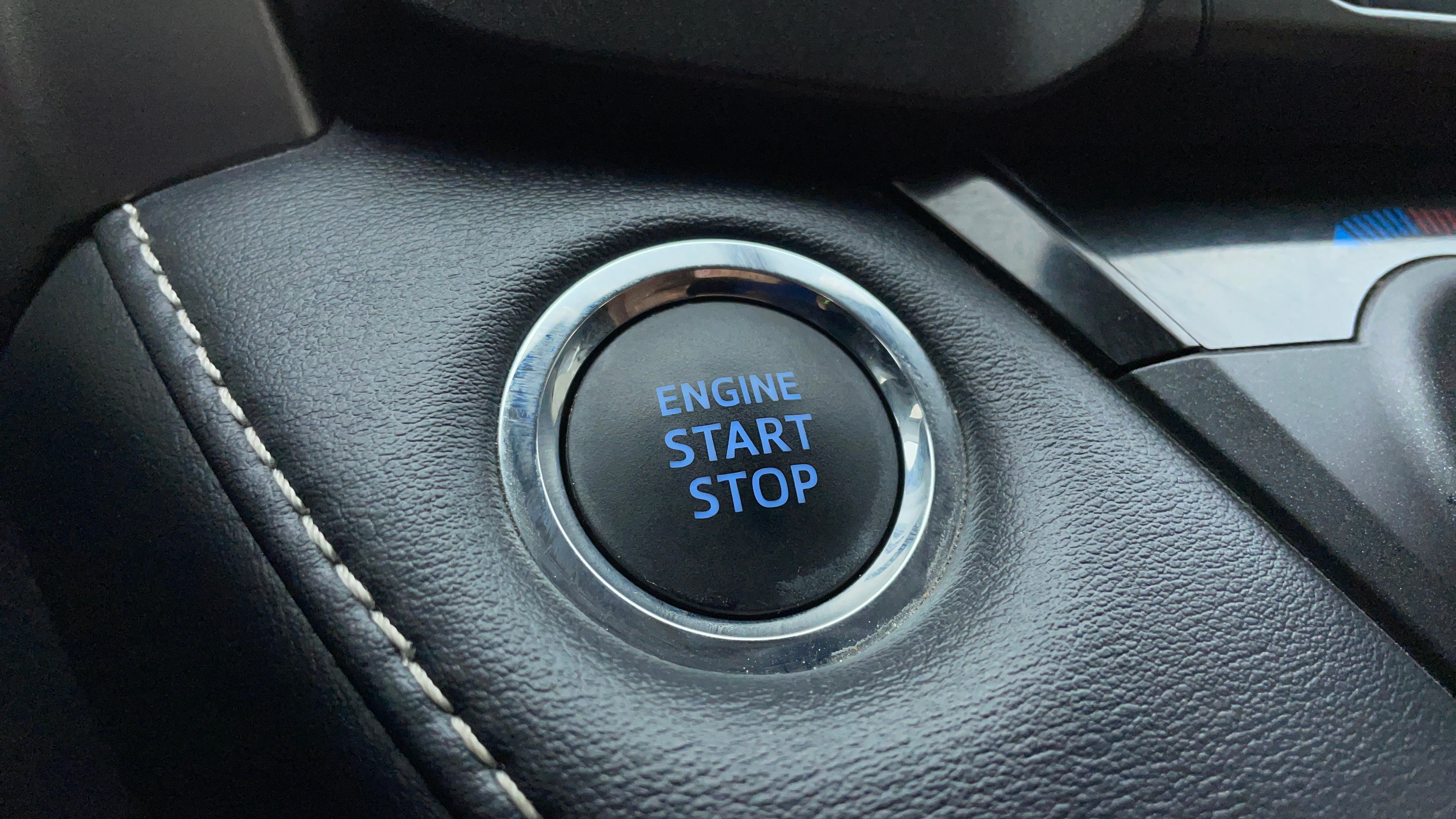 Toyota Rav4-Key-less Button Start