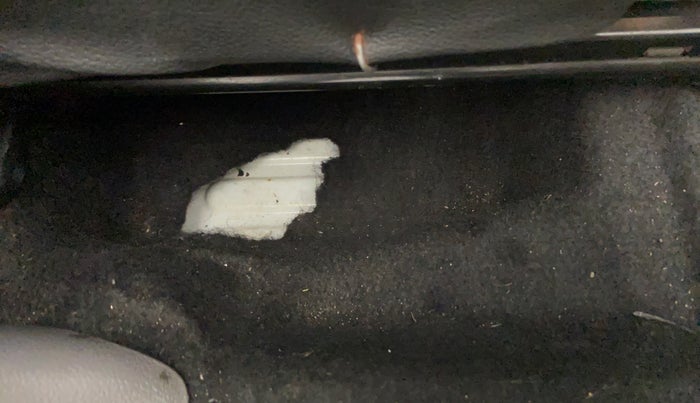 2011 Toyota Etios G, Petrol, Manual, 21,963 km, Flooring - Carpet is minor damage