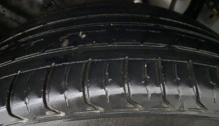 2015 Hyundai Elite i20 1.4 CRDI ASTA (O), Diesel, Manual, 60,205 km, Left Rear Tyre Tread
