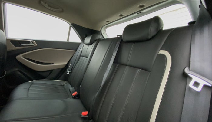 2015 Hyundai Elite i20 1.4 CRDI ASTA (O), Diesel, Manual, 60,205 km, Right Side Rear Door Cabin