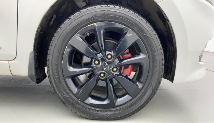 2015 Hyundai Elite i20 1.4 CRDI ASTA (O), Diesel, Manual, 60,205 km, Right Front Wheel