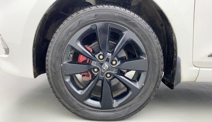 2015 Hyundai Elite i20 1.4 CRDI ASTA (O), Diesel, Manual, 60,205 km, Left Front Wheel