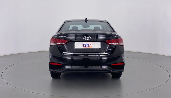2018 Hyundai Verna 1.6 CRDI SX, Diesel, Manual, 30,359 km, Back/Rear