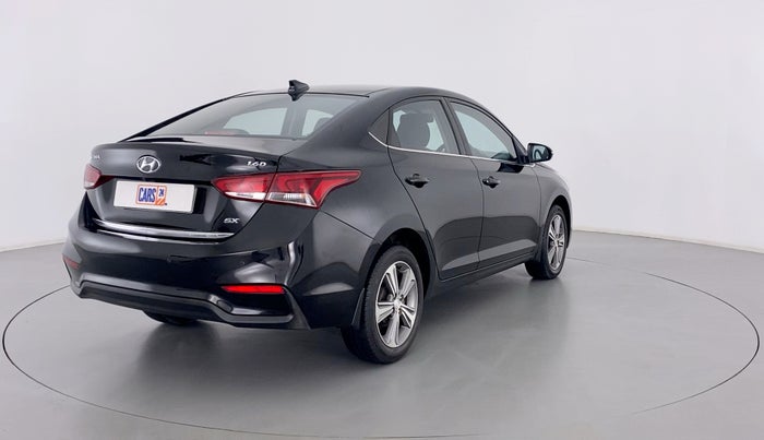 2018 Hyundai Verna 1.6 CRDI SX, Diesel, Manual, 30,359 km, Right Back Diagonal