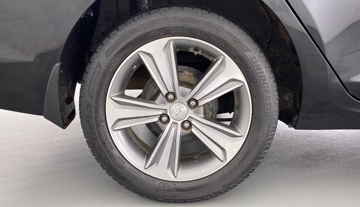 2018 Hyundai Verna 1.6 CRDI SX, Diesel, Manual, 30,359 km, Right Rear Wheel