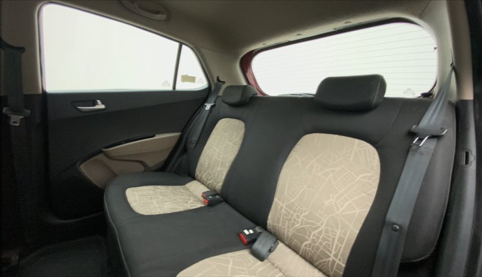 2015 Hyundai Grand i10 ASTA AT 1.2 KAPPA VTVT, Petrol, Automatic, 81,360 km, Right Side Rear Door Cabin