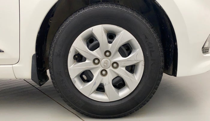 2016 Hyundai Elite i20 SPORTZ 1.4, Diesel, Manual, 1,29,320 km, Right Front Tyre
