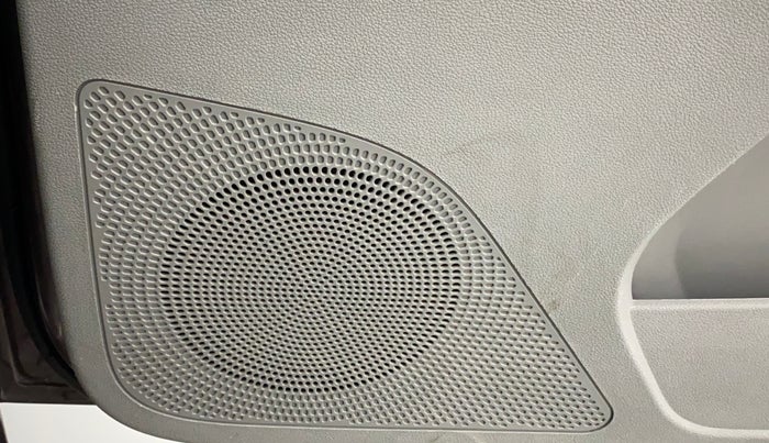 2017 Tata Tiago XZ PETROL, Petrol, Manual, 1,03,107 km, Infotainment system - Front speakers missing / not working
