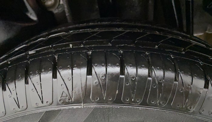 2017 Tata Tiago XZ PETROL, Petrol, Manual, 1,03,107 km, Left Rear Tyre Tread