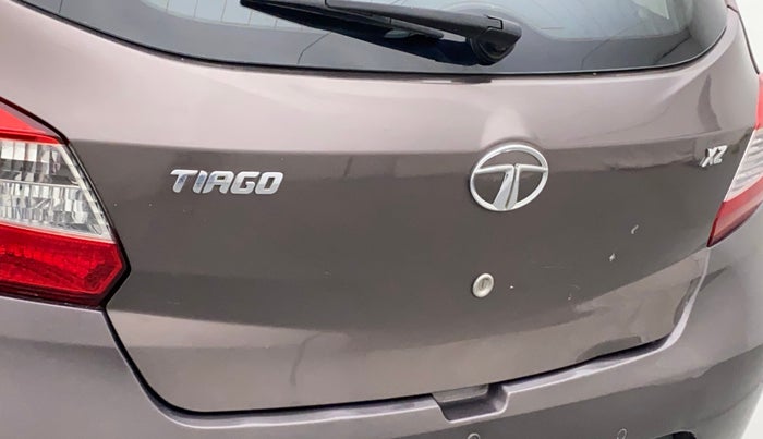 2017 Tata Tiago XZ PETROL, Petrol, Manual, 1,03,107 km, Dicky (Boot door) - Slightly dented