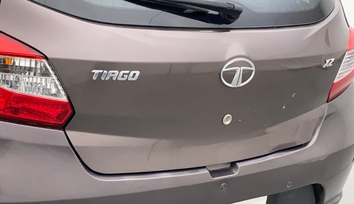 2017 Tata Tiago XZ PETROL, Petrol, Manual, 1,03,107 km, Dicky (Boot door) - Minor scratches