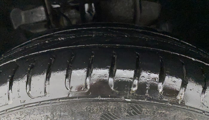 2017 Tata Tiago XZ PETROL, Petrol, Manual, 1,03,107 km, Left Front Tyre Tread