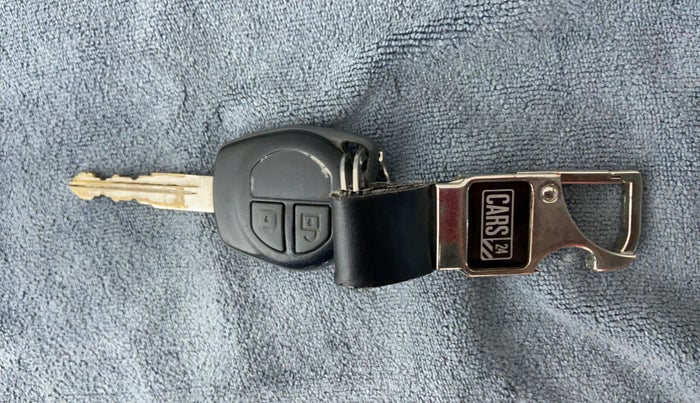 2015 Maruti Swift Dzire VDI BS IV, Diesel, Manual, 65,086 km, Key Close Up