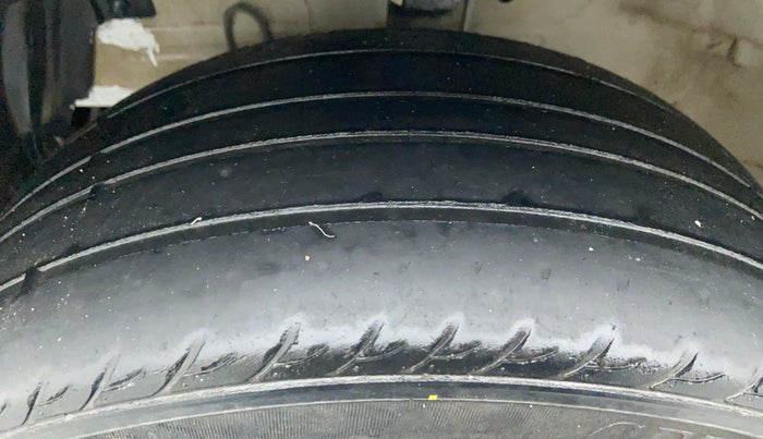 2015 Maruti Swift Dzire VDI BS IV, Diesel, Manual, 65,086 km, Left Front Tyre Tread