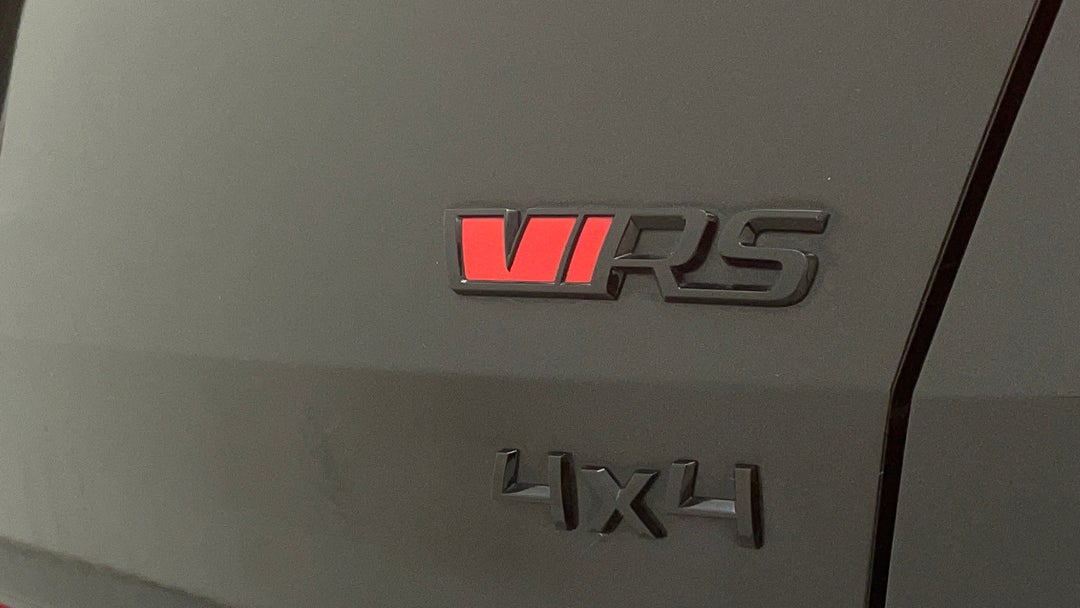 Badge (Boot Right Side)