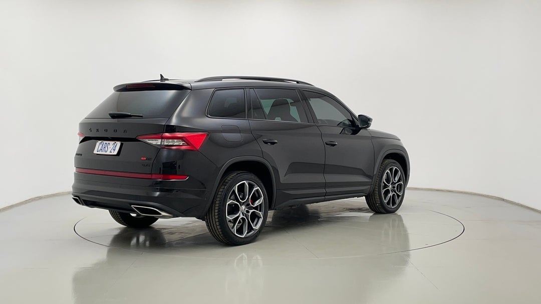 Right Back Diagonal (45- Degree) View