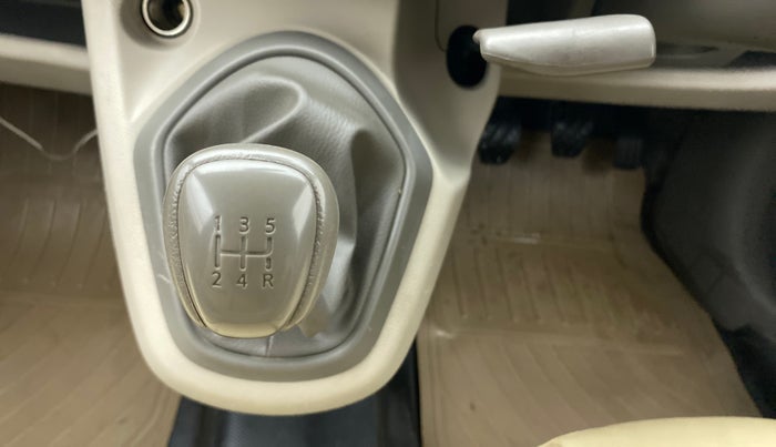 2015 Datsun Go Plus T, Petrol, Manual, 59,877 km, Gear Lever