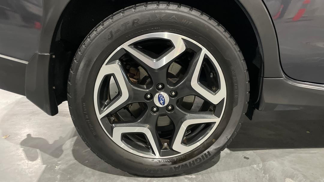 2017 Subaru XV 2.0i-s, Automatic, 73546 km, Right Rear Wheel
