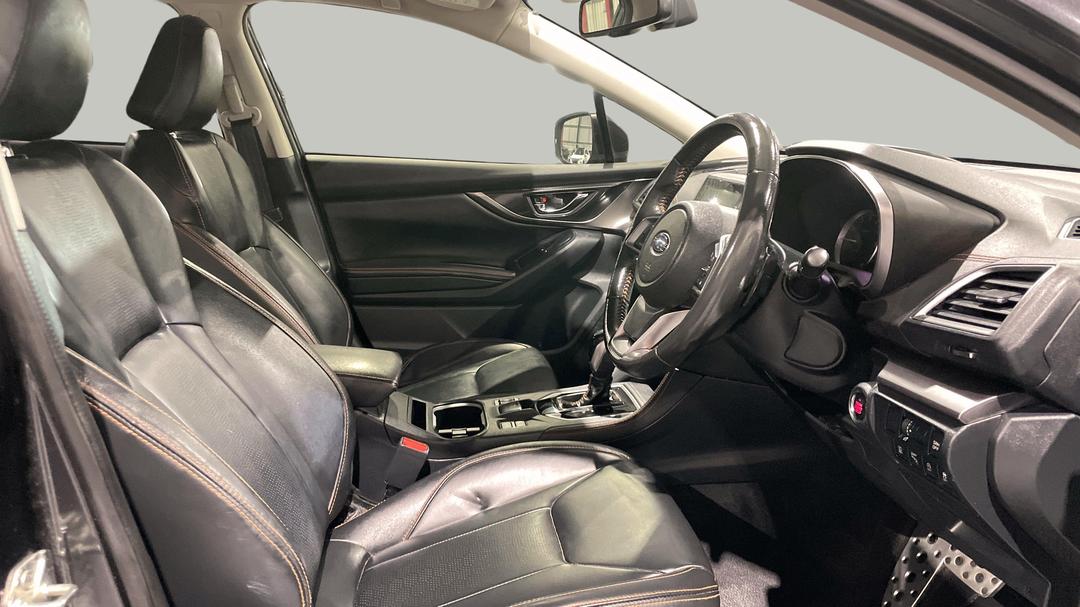 2017 Subaru XV 2.0i-s, Automatic, 73546 km, Right Side Front Door Cabin View