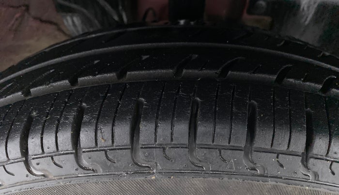 2019 Renault Kwid RXL, Petrol, Manual, 19,719 km, Right Front Tyre Tread