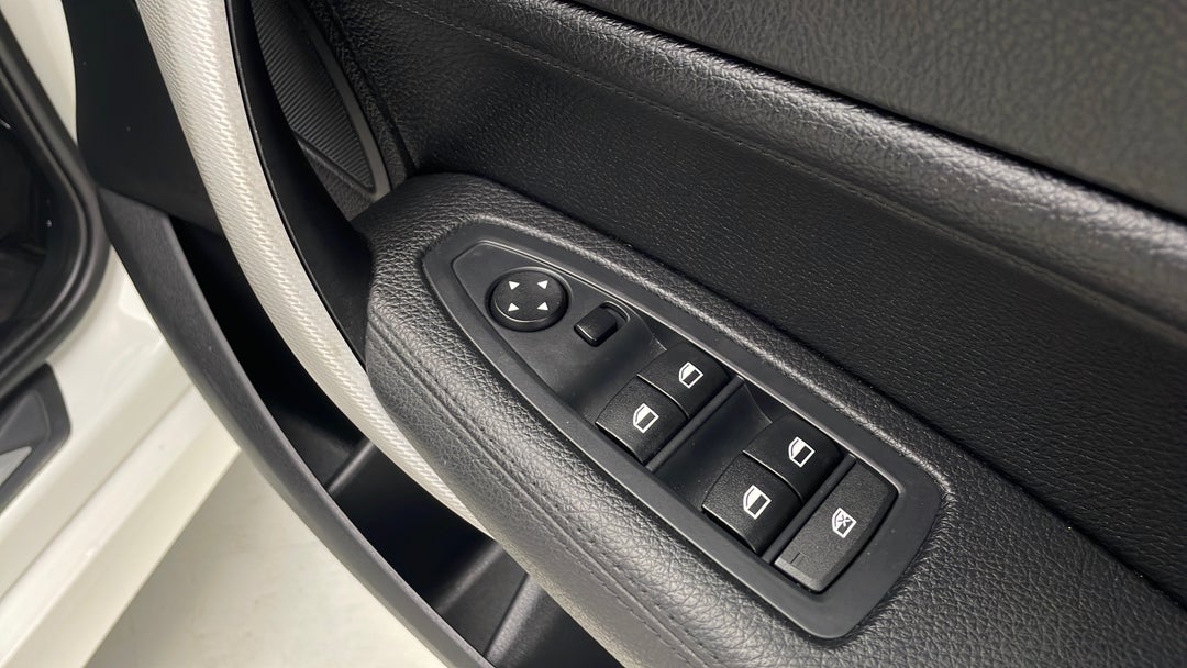 2014 BMW 1 M135i, Automatic, 60694 km, Drivers Side Door Panel Controls