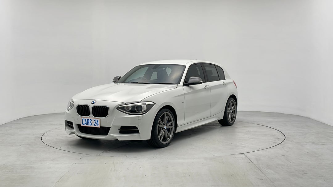 2014 BMW 1 M135i, Automatic, 60694 km, Left Front Diagonal (45- Degree) View