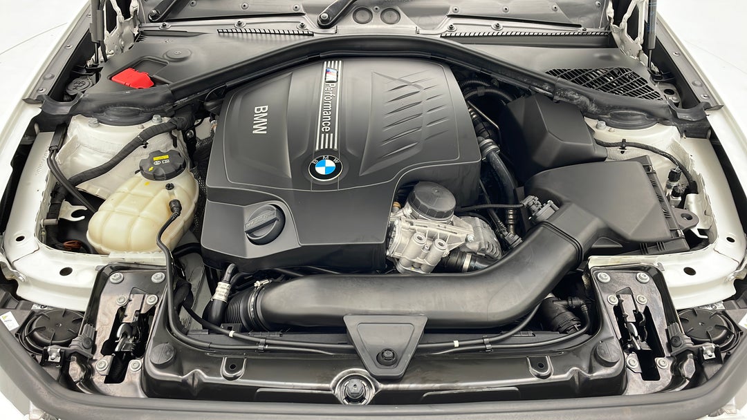 2014 BMW 1 M135i, Automatic, 60694 km, Open Bonnet (Engine)