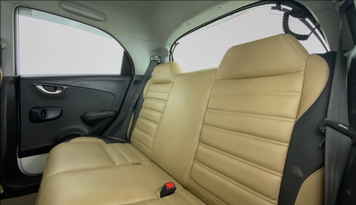 2017 Honda Brio 1.2 VX MT I VTEC, Petrol, Manual, 31,125 km, Right Side Rear Door Cabin