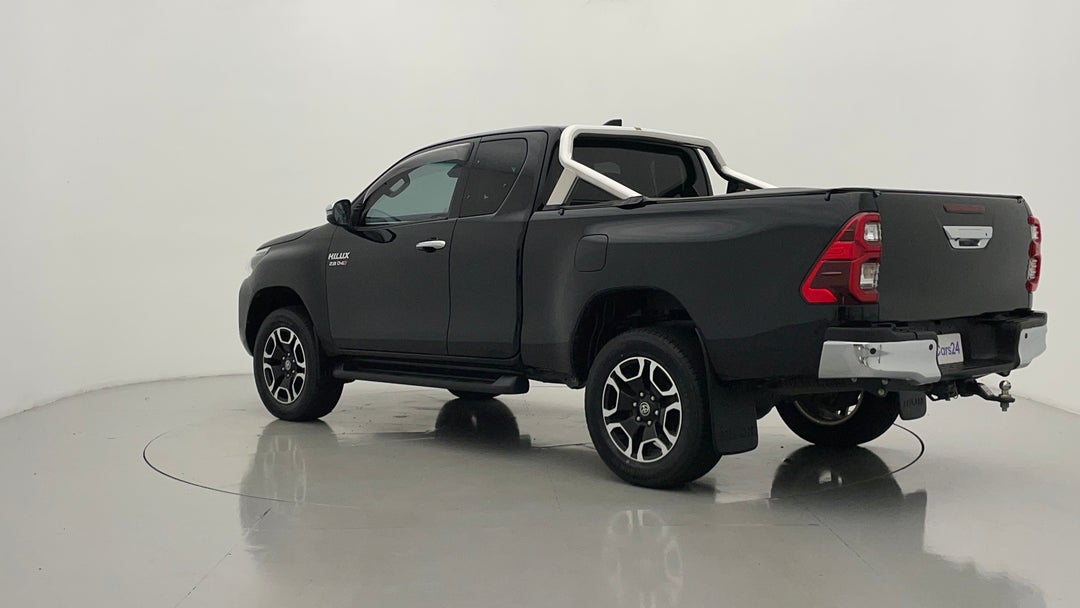 Left Back Diagonal (45- Degree) View