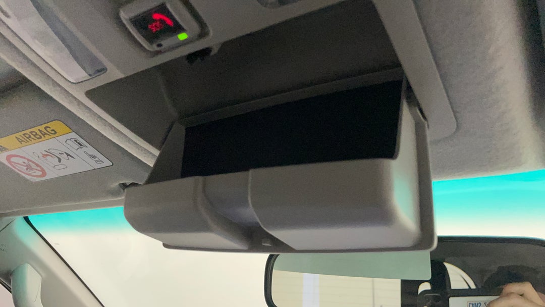 On-Roof Controls/Sunglass holder