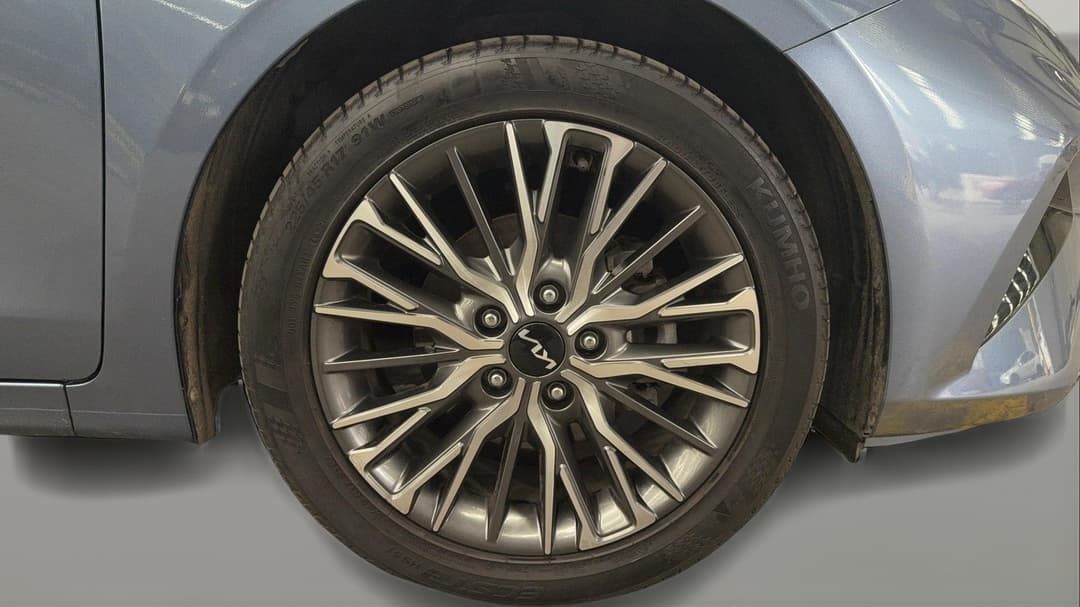 2022 Kia Cerato Sport, Automatic, 47977 km, Right Front Wheel