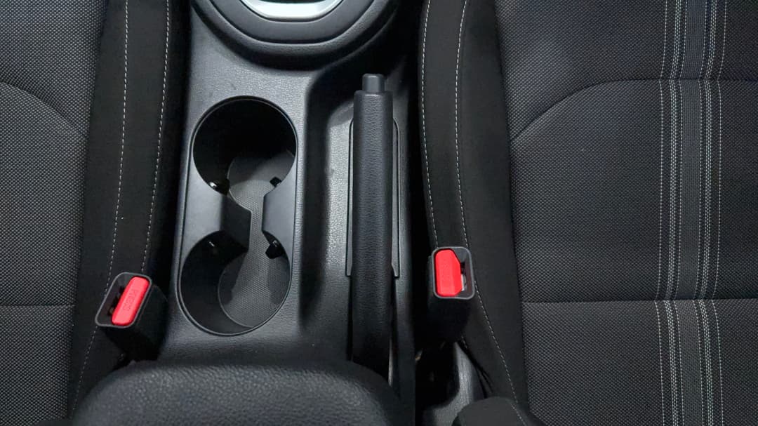 2022 Kia Cerato Sport, Automatic, 47977 km, Handbrake