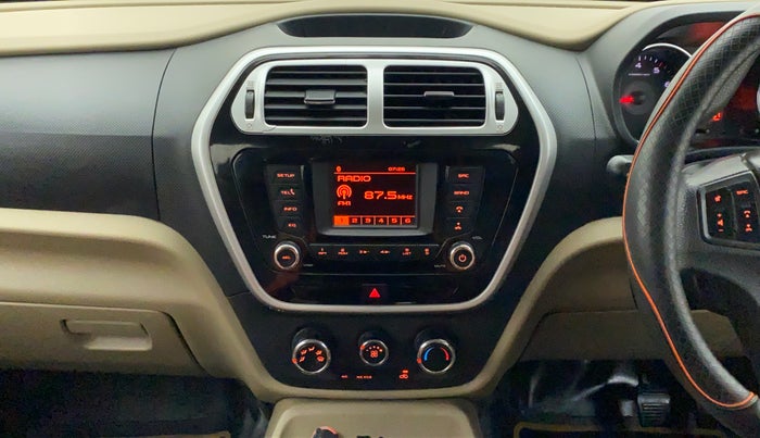 2016 Mahindra TUV300 T8 AT, Diesel, Automatic, 49,494 km, Air Conditioner