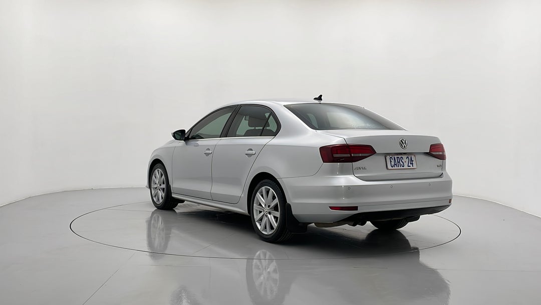 Left Back Diagonal (45- Degree) View