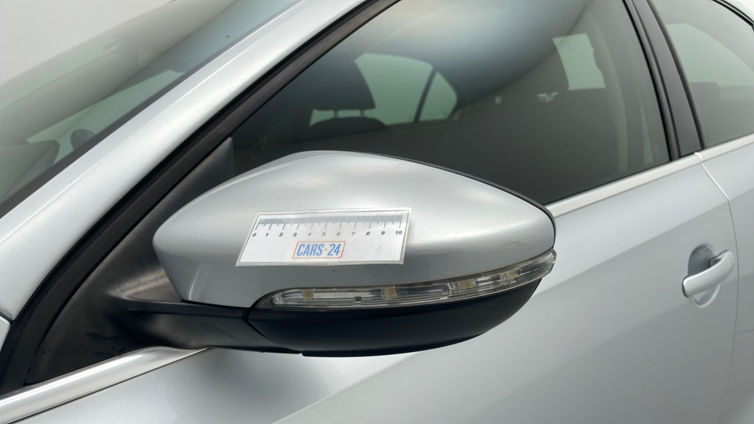 Side Mirrors Housing LHS Scratch