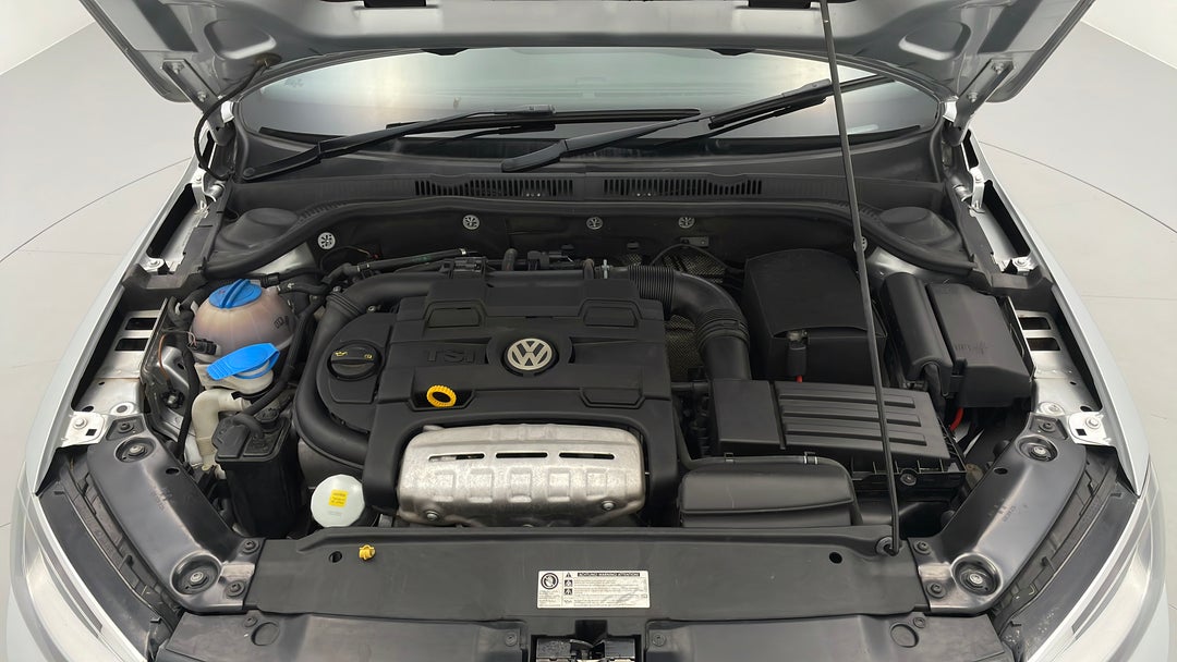 Open Bonnet (Engine)