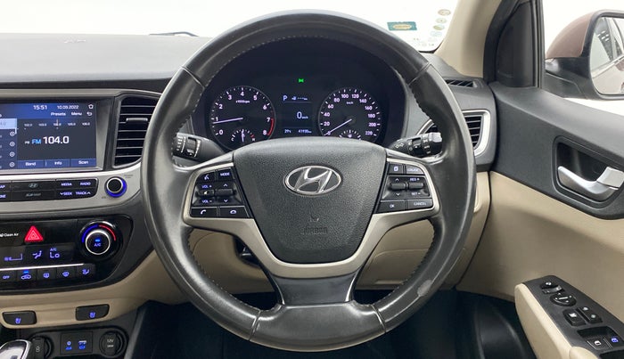 2017 Hyundai Verna 1.6 SX VTVT AT (O), Petrol, Automatic, 42,005 km, Steering Wheel Close Up