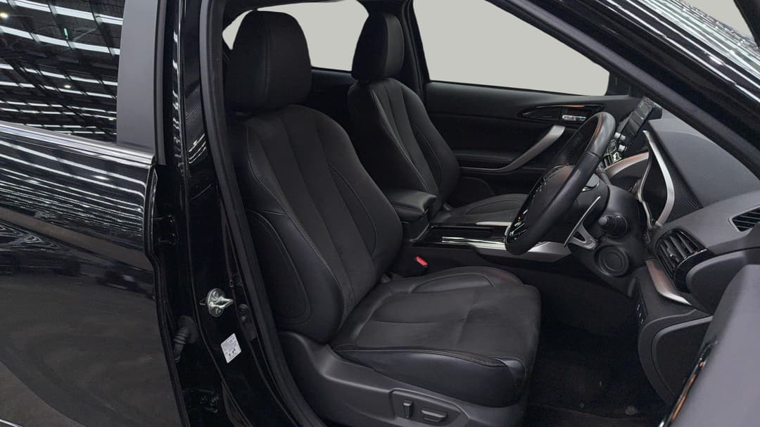 2022 Mitsubishi Eclipse Cross Aspire (2WD), Automatic, 69448 km, Right Side Front Door Cabin View