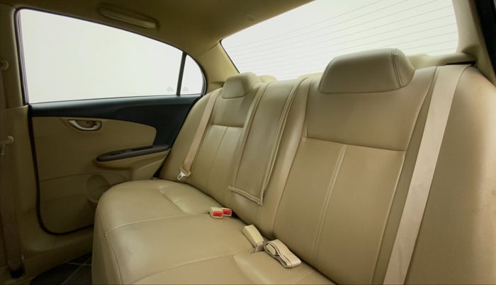 2014 Honda Amaze 1.5 VXMT I DTEC, Diesel, Manual, 82,391 km, Right Side Rear Door Cabin