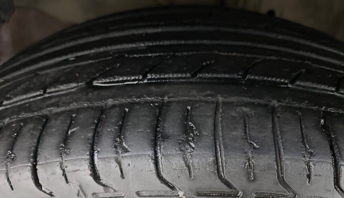 2014 Honda Amaze 1.5 VXMT I DTEC, Diesel, Manual, 82,391 km, Left Front Tyre Tread