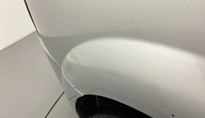 2018 Mahindra XUV500 W4, Diesel, Manual, 1,10,140 km, Right quarter panel - Slightly dented