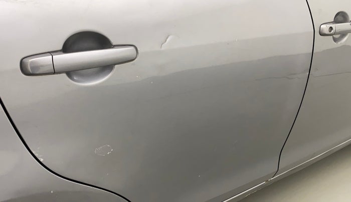 2013 Maruti Swift VXI, Petrol, Manual, 99,639 km, Right rear door - Paint has faded