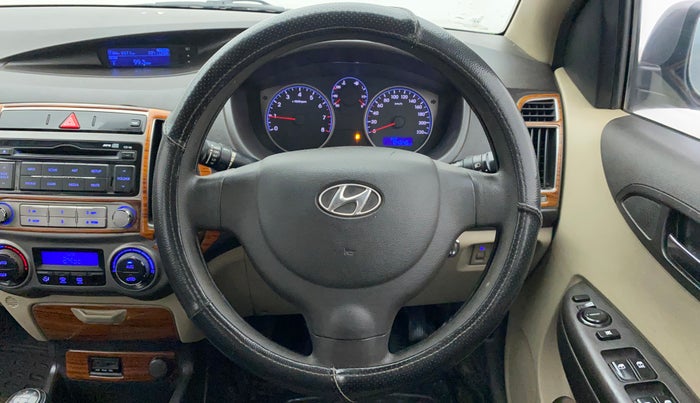 2013 Hyundai i20 MAGNA (O) 1.2, Petrol, Manual, 84,998 km, Steering Wheel Close Up