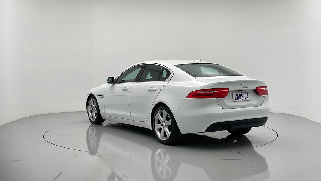 2015 Jaguar XE 20d Prestige, Automatic, 68187 km, Left Back Diagonal (45- Degree) View