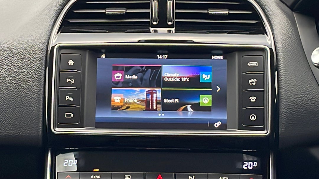 2015 Jaguar XE 20d Prestige, Automatic, 68187 km, Infotainment System